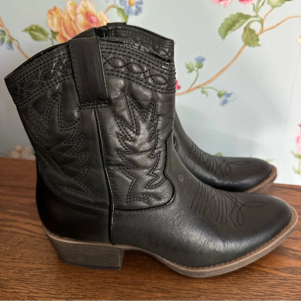 Christopher & Banks Faux Leather Boots 7.5
